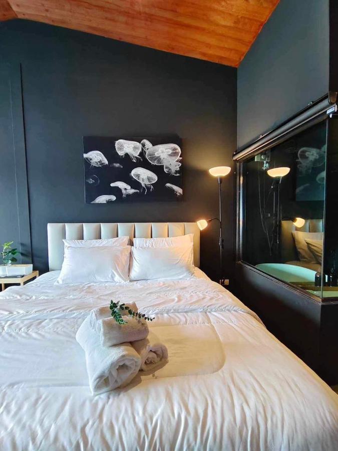 Mr Black & Ms White -Self Check In Accommodation Bangkok Exterior photo